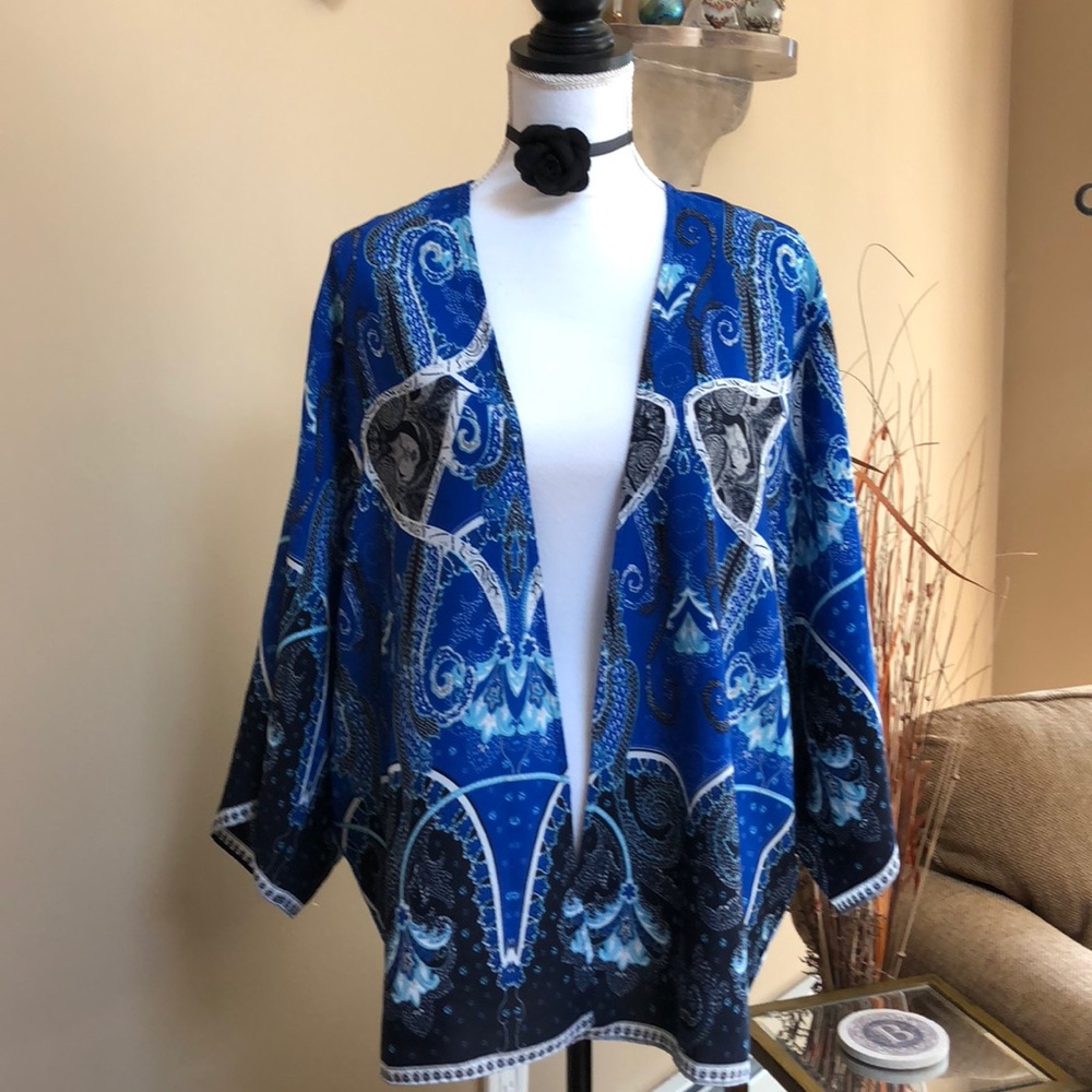 SOLD✨Beautiful Kimono Jacket/Coverup